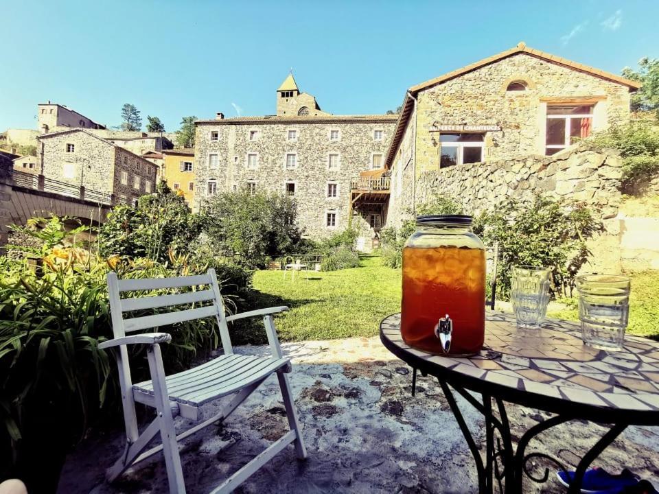 Auberge de Chanteuges Exterior foto