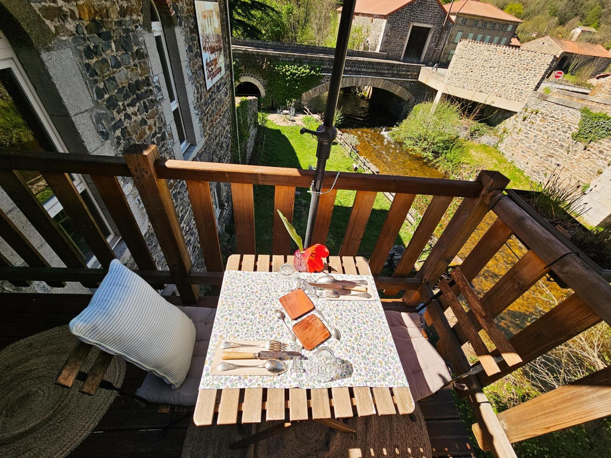 Auberge de Chanteuges Exterior foto